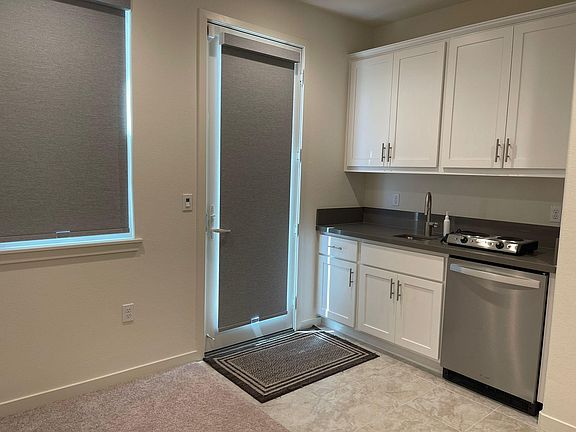 2nd image of 3227 Garden Farms Ave