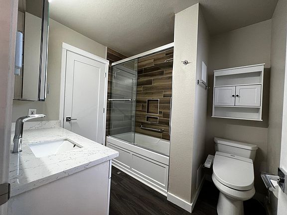 3rd image of 10506 NE 32nd Pl APT G103