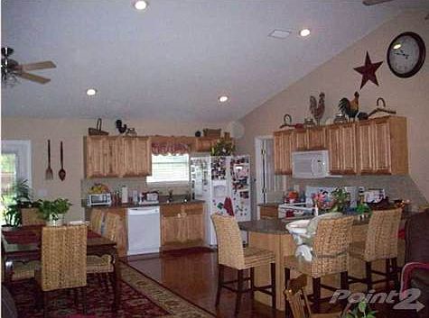 2nd image of 138 Edgewood Ct