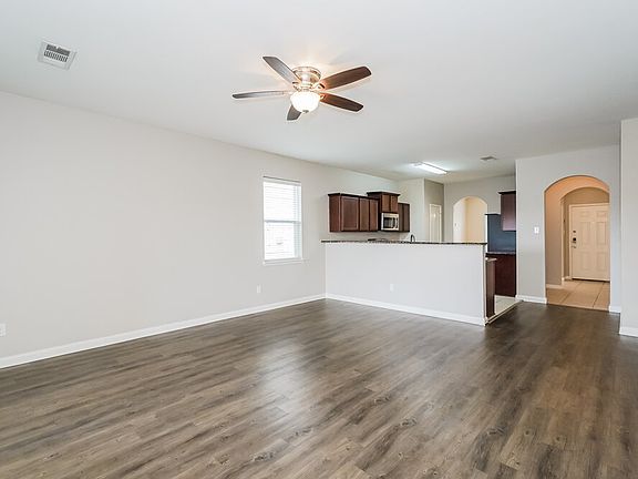 4th image of 6120 Chalk Hollow Dr