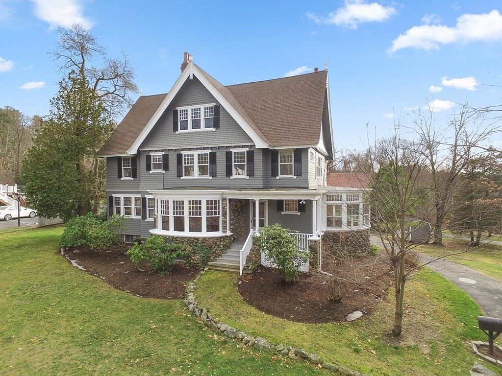 98 Central St, Andover, MA 01810 | Zillow
