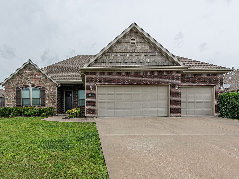 1st image of 2912 W Featherock Way