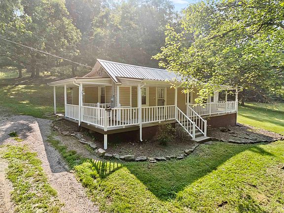 3rd image of 3040 Lick Run Rd