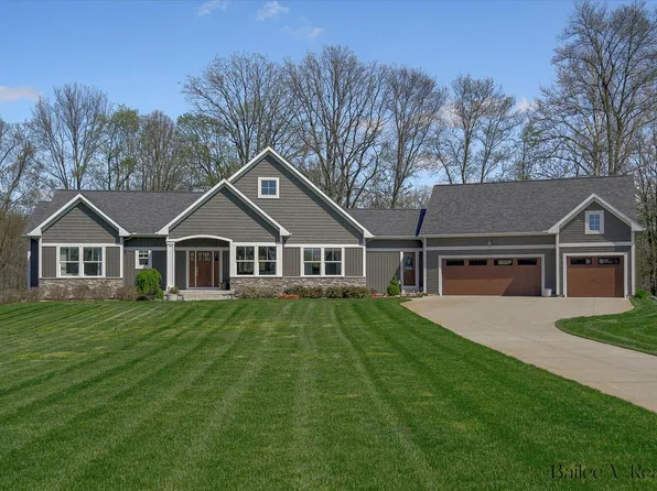 3438 Winding Stream Dr NW, Grand Rapids, MI 49544