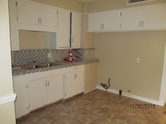 5th image of 1133 Thomas St SE