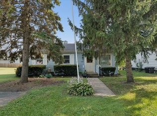 1140 Rathbone Ave, Aurora, IL 60506