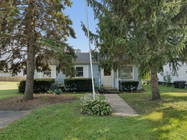 1140 Rathbone Ave, Aurora, IL 60506