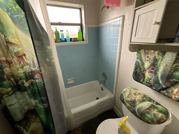 5th image of 325 Conniston Road