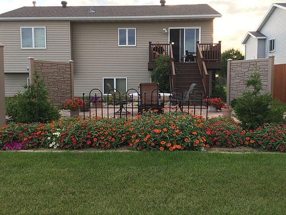 3rd image of 1646 Oakwood Dr