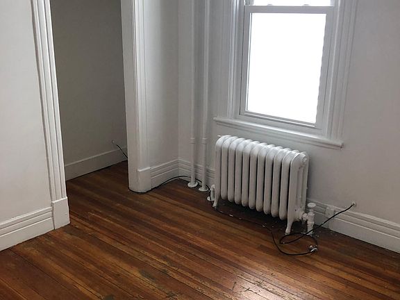 4th image of 700 Central Ave