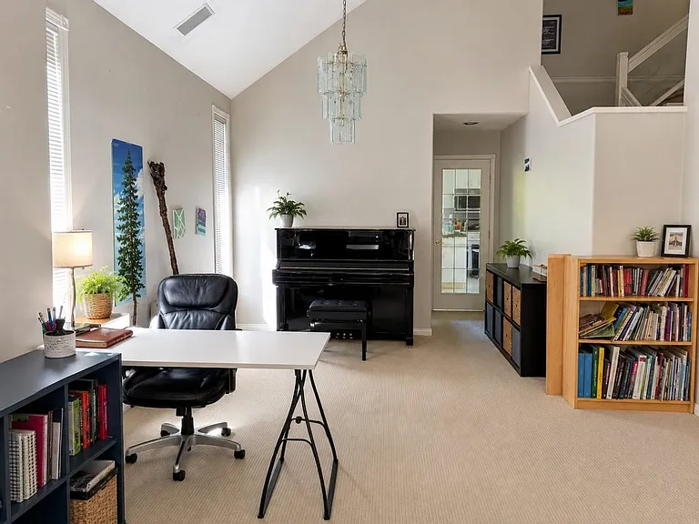 6051 Barnard Dr — Photo 6
