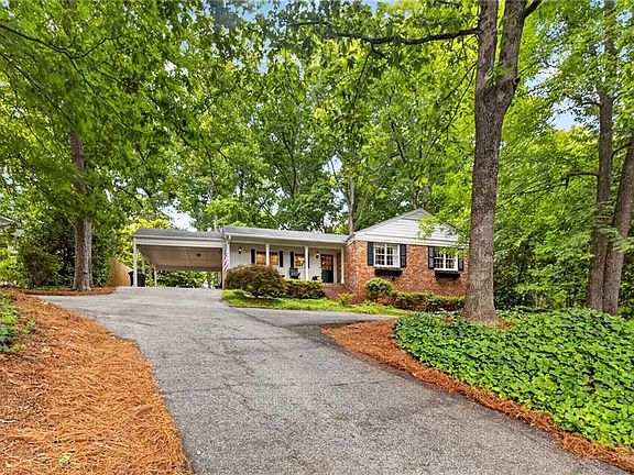 2nd image of 530 Forest Hills Dr