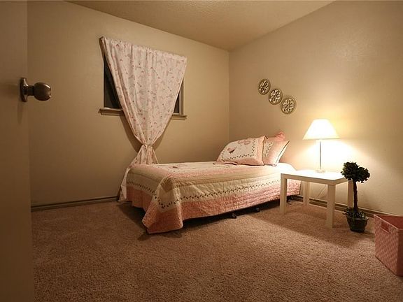 2nd image of 1308 Sagebrush Dr
