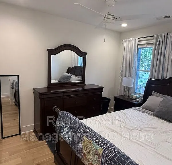 1711 Lang Pl NE — Photo 28