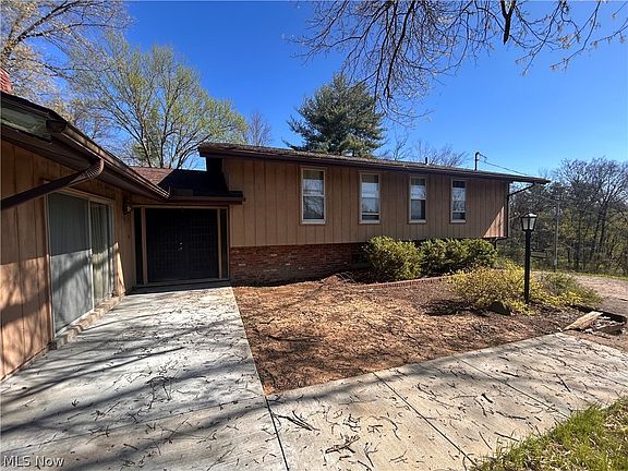 4th image of 105 Colegate Woods Dr