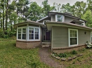 1244 Dreher Ave, Stroudsburg, PA 18360