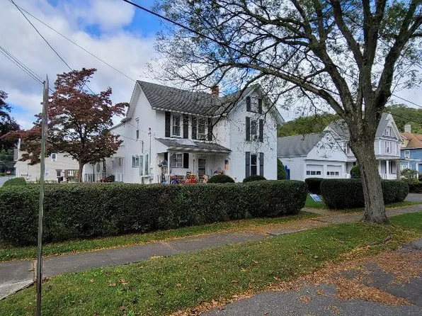 36 5th St, Hillburn, NY 10931