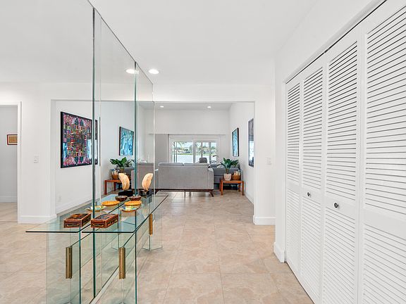 5th image of 8329 Bonita Isle Drive