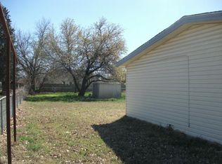 307 Trinity St, Bridgeport, TX 76426