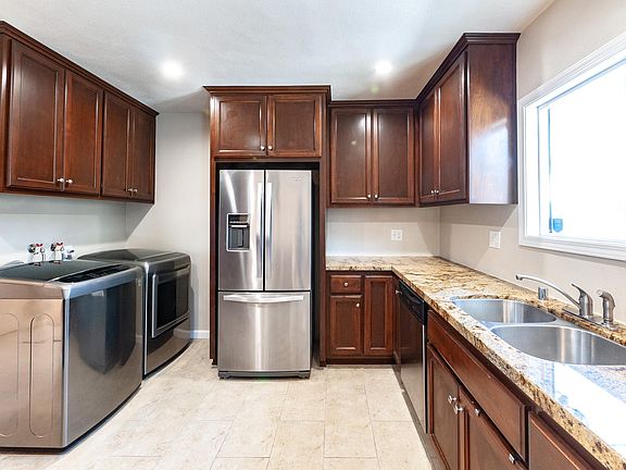 3rd image of 2628 S Longwood Ave