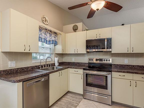 4th image of 4249 Boston Cir