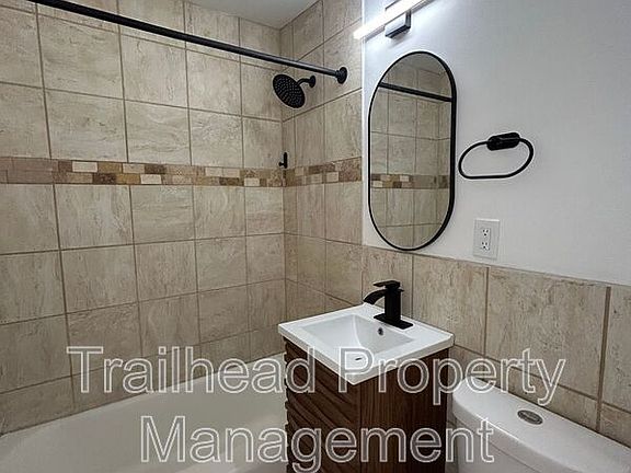 4th image of 316 E Gregory Blvd #3W