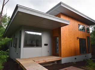 809 E 44th St #B, Austin, TX 78751