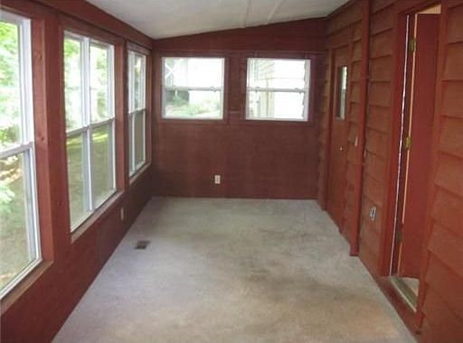 5th image of 12 Duvall Ln