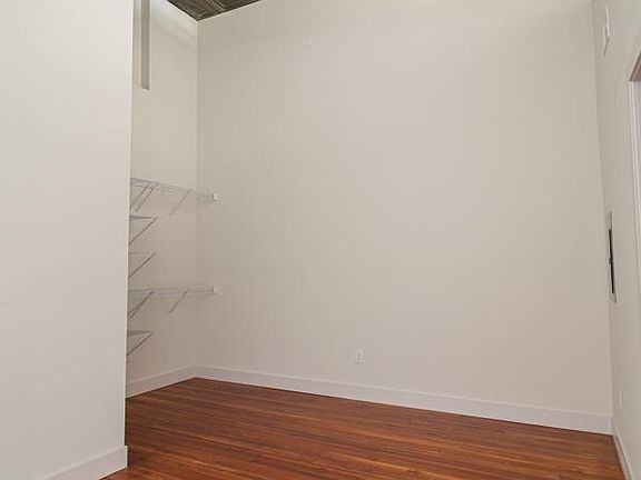 4th image of 818 Monmouth St #302