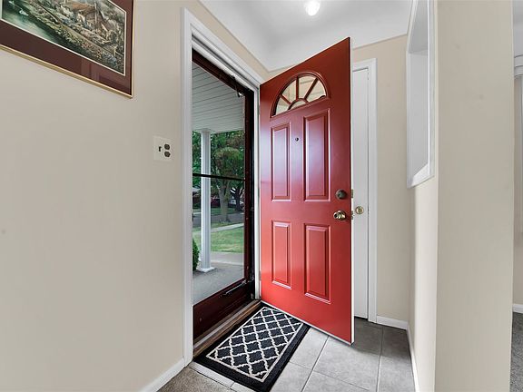 4th image of 27136 Ursuline St