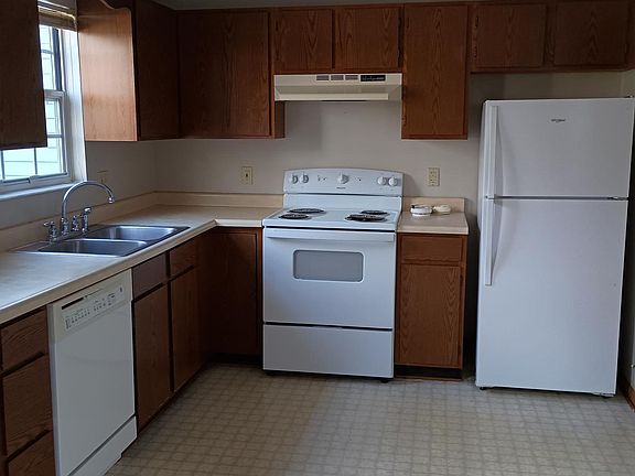 2nd image of 3050 Colony Ln #3050