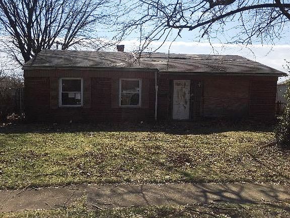 2nd image of 3721 N Chateau Ln