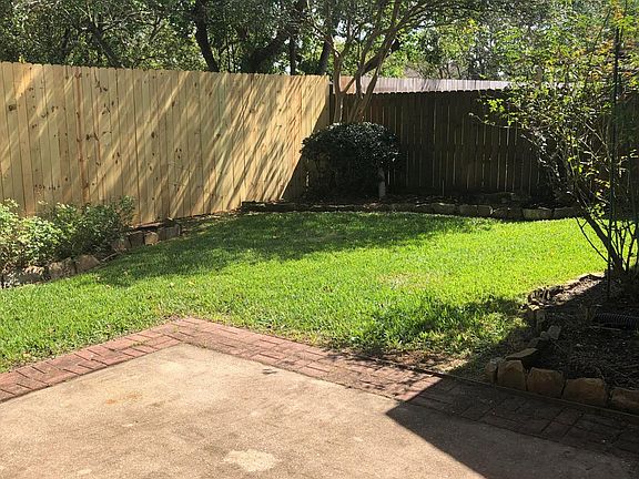 5th image of 2919 Foxden Dr #1