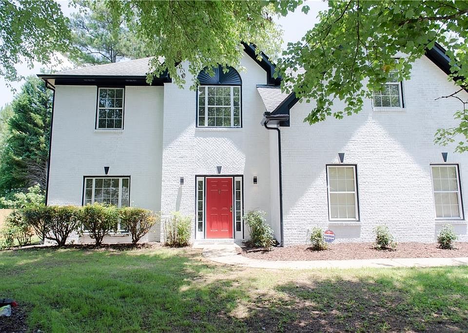 1st image of 765 Cloverwood Ct NW