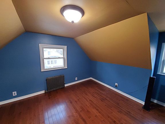 2nd Fl, Room 2, Picture 2