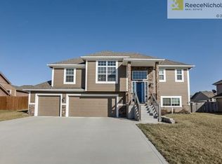 3695 N 153rd St, Basehor, KS 66007