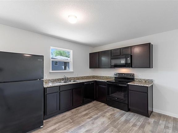 4th image of 5009 Chapman St