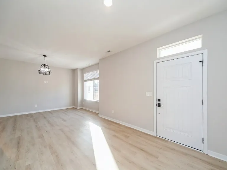 1012 Maple St #0 — Photo 2
