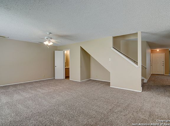 4th image of 10431 Canyon Vlg