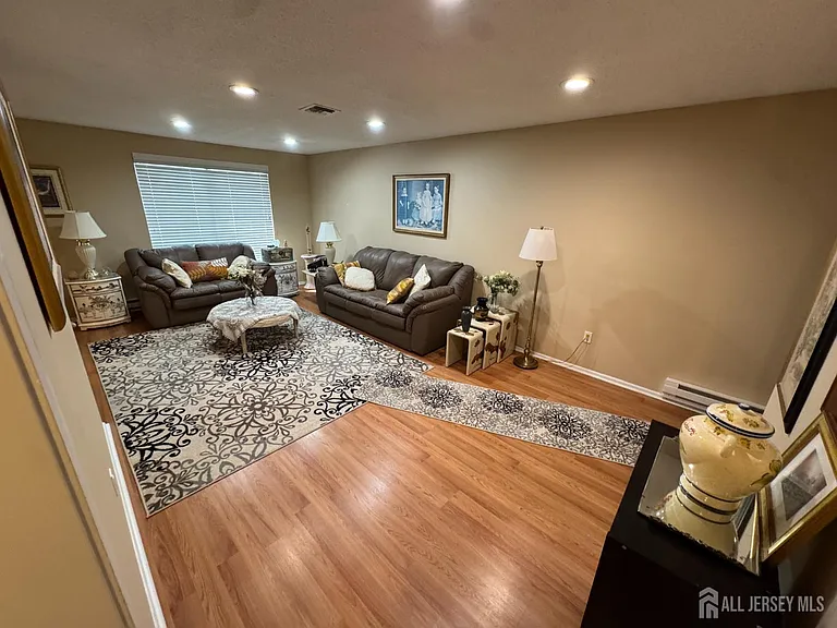 186 Newport Rd — Photo 7