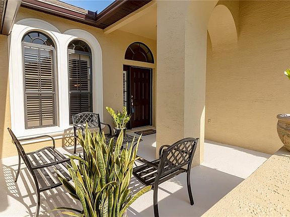 4th image of 935 Country Charm Cir