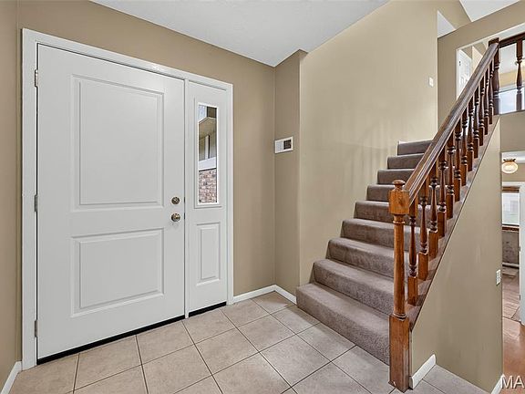 5th image of 1719 Foxglove Dr