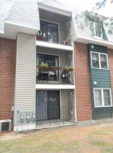 1st image of 2 Roedean Dr APT 206