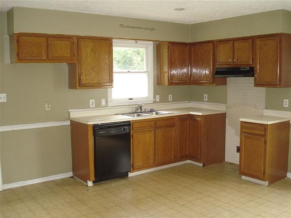 3rd image of 283 Kimberly Heights Dr