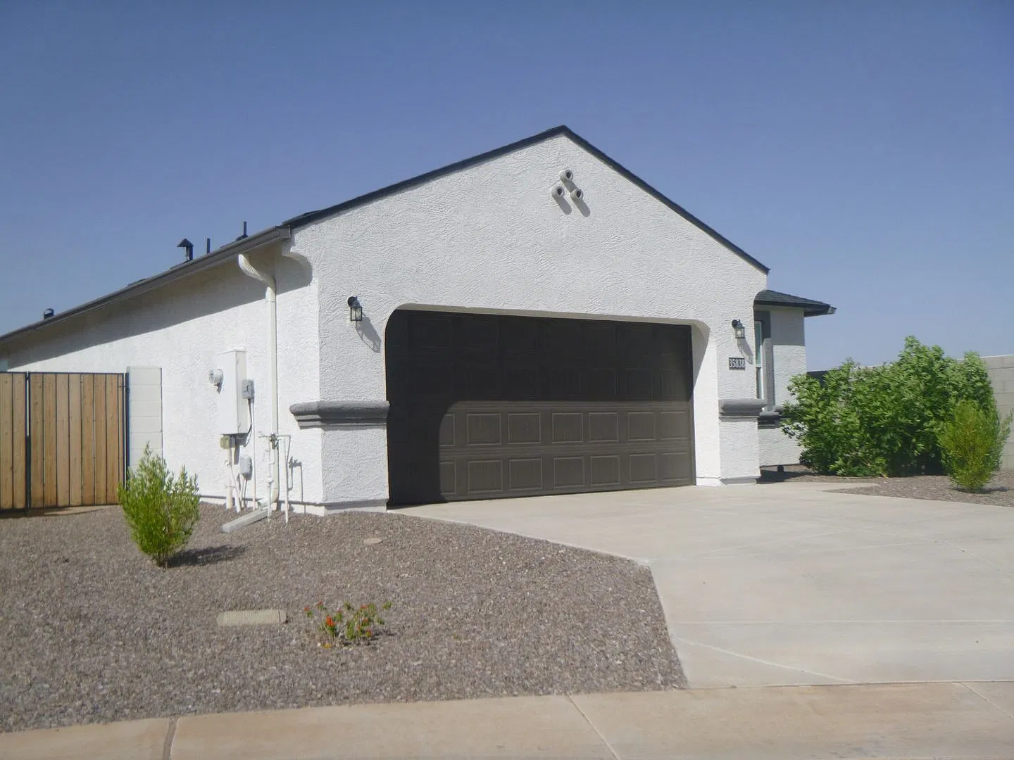 Newer 3 bdrm-2bath — Photo 2