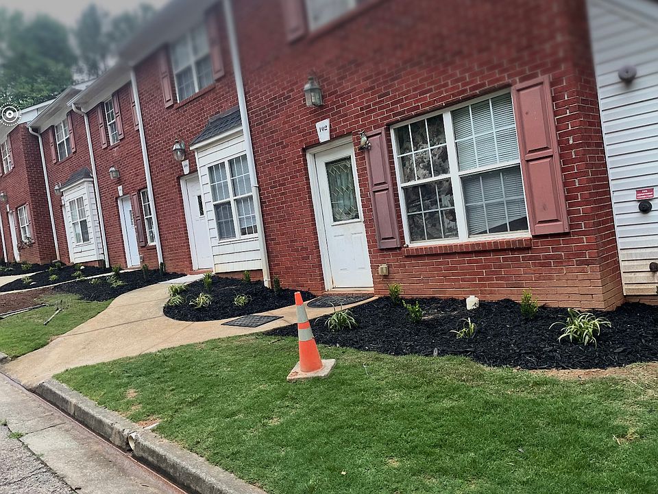 1st image of 106 Brookside Ct #106