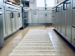 954 Stony Point Rd, Dixon, IL 61021