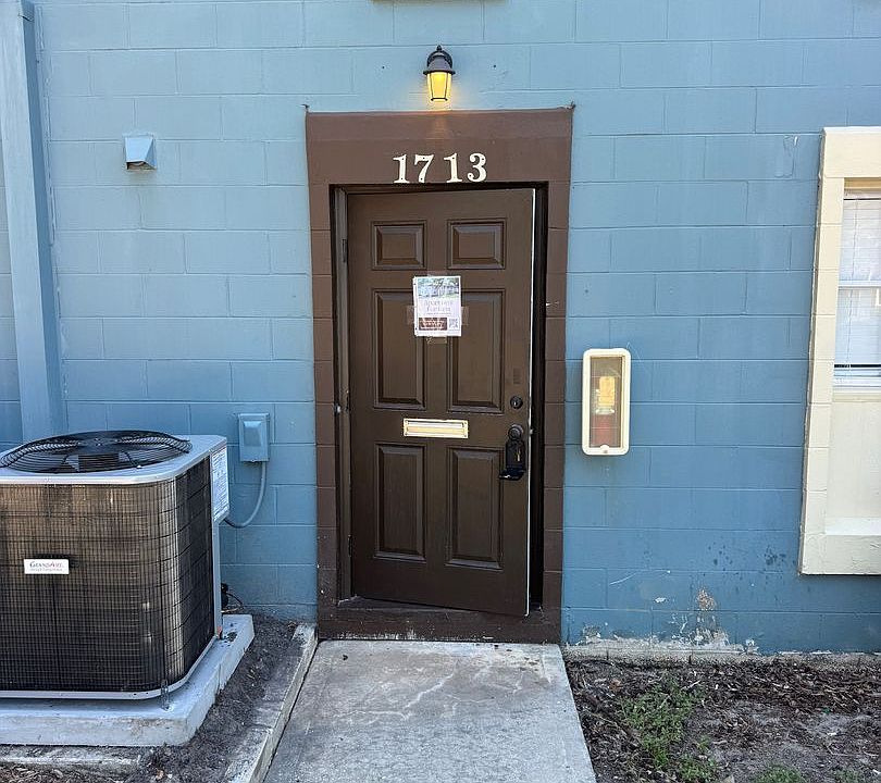 1st image of 1713 NE 2nd St