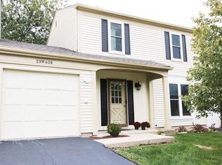 29W408 Tanglewood Ln, Warrenville, IL