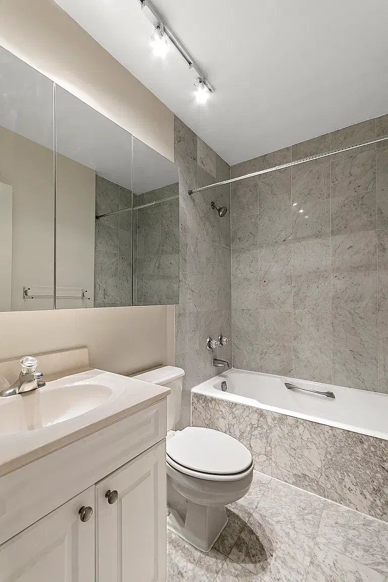 380 Rector Place — Photo 4